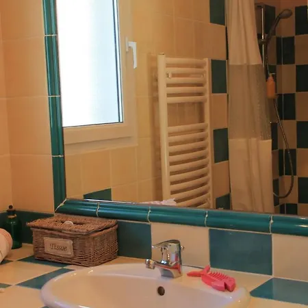 La Dryade Bed & Breakfast Tourves